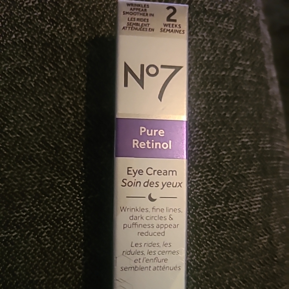 No7 Pure Retinol eye cream